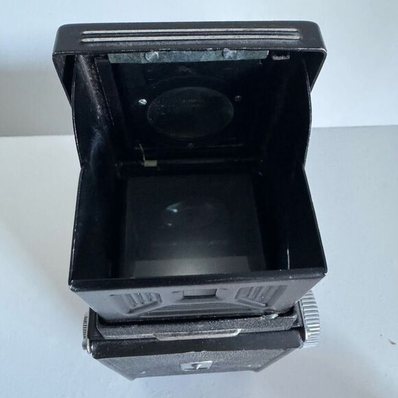 Vintage Yashika A 120 Film Twin Lens Film Camera - Picture 2 of 8